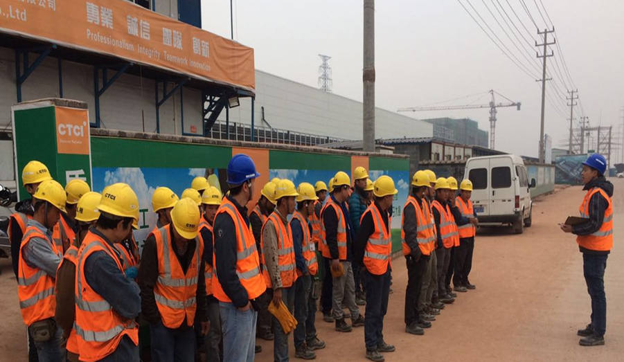 東莞市翔泰凈化工程公司 每天例行班前會議